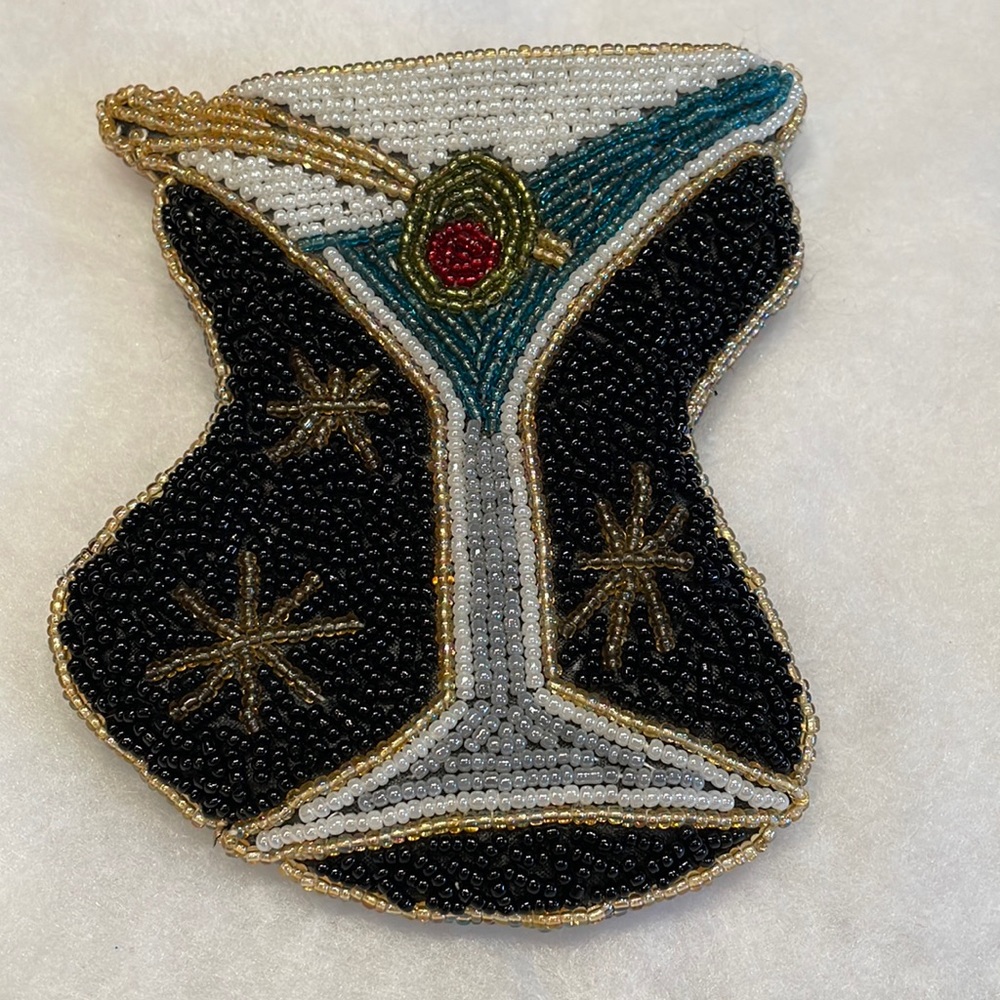Beaded clutch